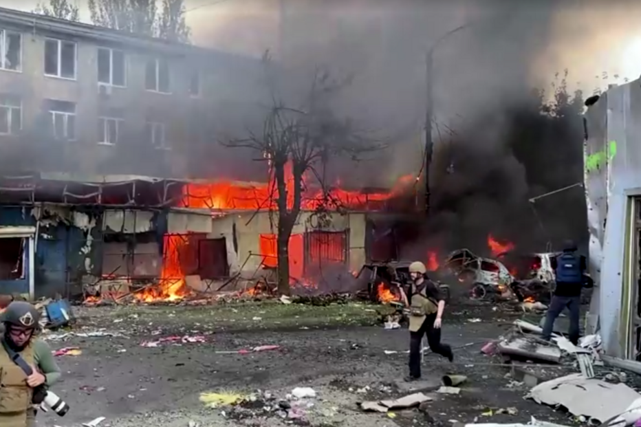 Ataque russo a mercado na Ucrânia