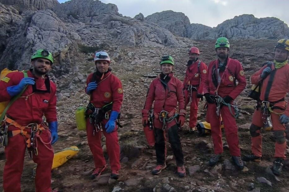 Operação de resgate a norte-americano em gruta na Turquia