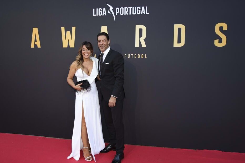 Rui Costa ao lado da mulher