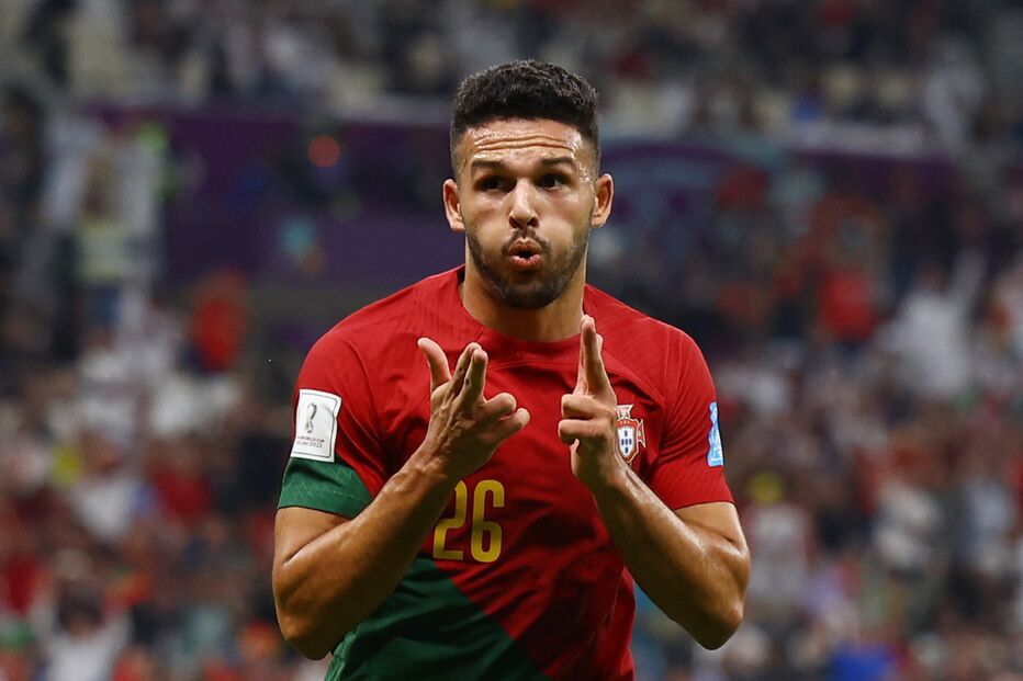 /fotosgeral/Fotos/2-45739785#dfe750d74e2926e6e52bcbd664c7d82d (19024054) (Milenium)