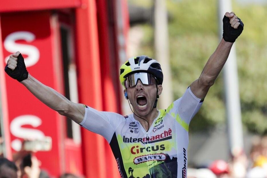 Rui Costa festeja vitória na 15.ª etapa da Volta a Espanha