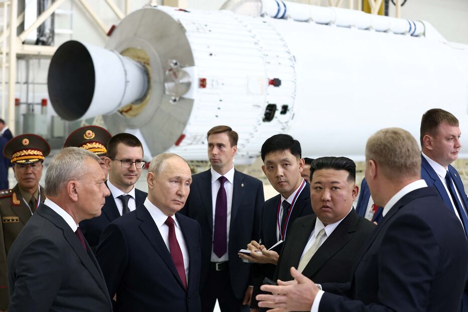 Vladimir Putin e Kim Jong Un visitam o Сosmódromo de Vostochny na Rússia 
