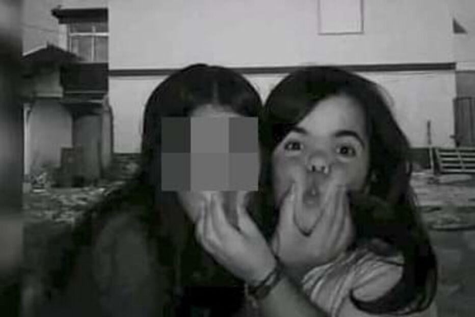 Relação das irmãs era pautada por discussões. Lara (à dir.) com a irmã que a matou