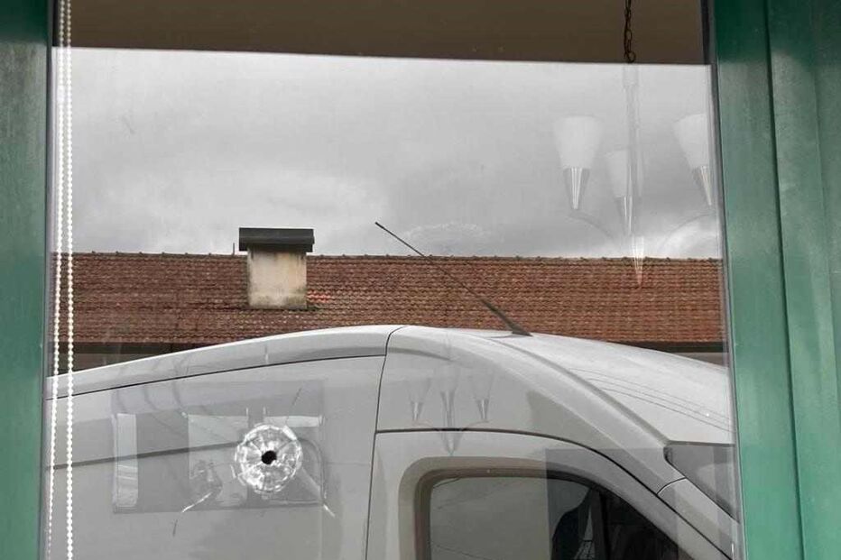 Disparos atingem café e carro em Felgueiras