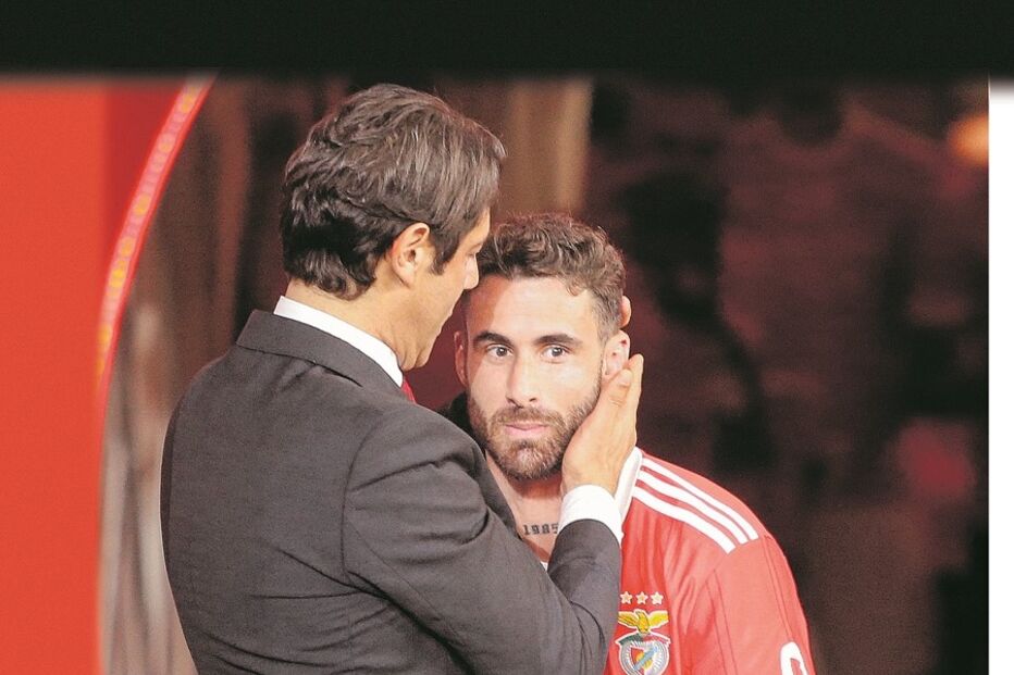 Presidente do Benfica, Rui Costa, vai abrir os cordões à bolsa para convencer Rafa a ficar na Luz