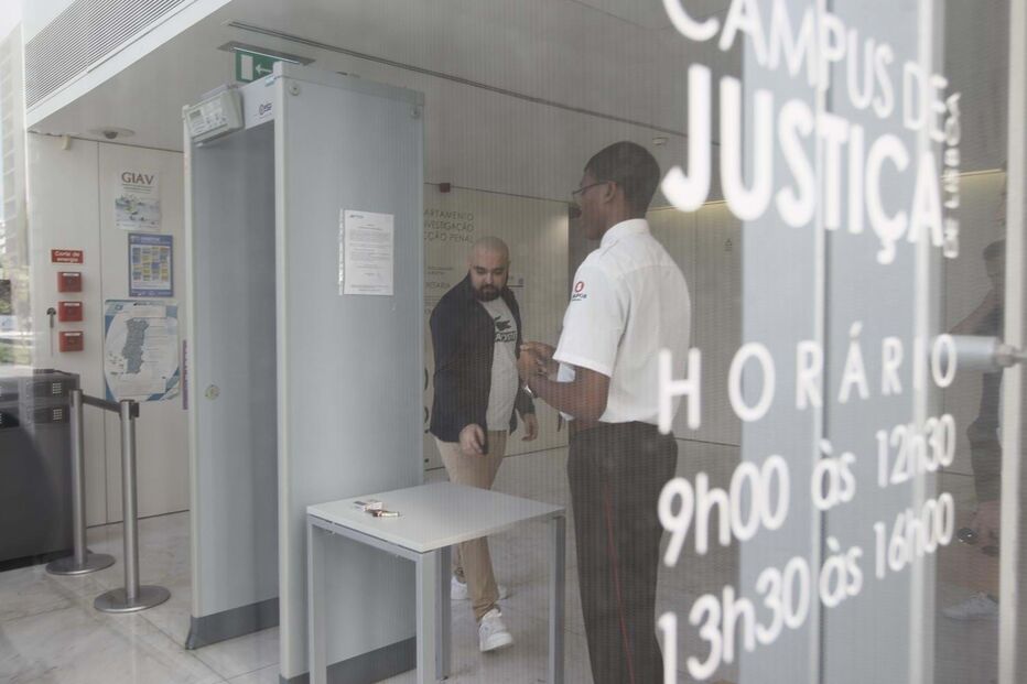 Clóvis Abreu entrega-se às autoridades