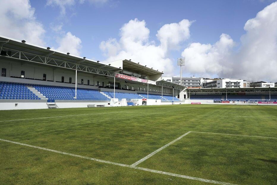 Estádio Marcolino de Castro, casa do Feirense