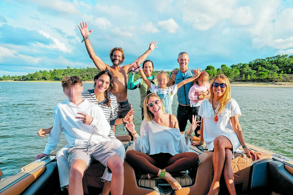 Grupo foi fotografado na barragem de Montargil