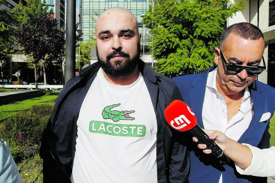 Clóvis deu com pedra na cabeça de agente da PSP