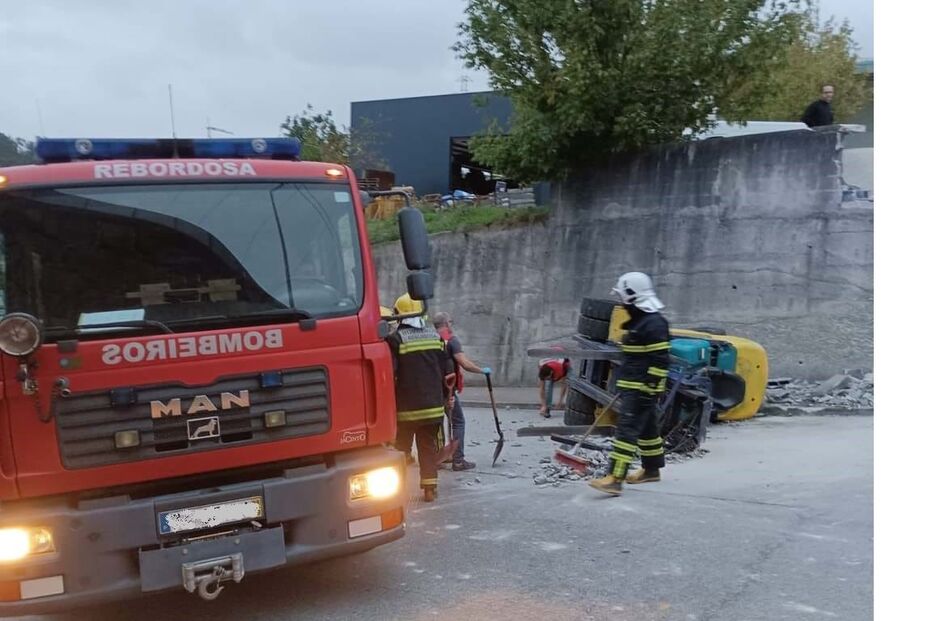 Acidente com empilhador deixa homem ferido com gravidade em Rebordosa