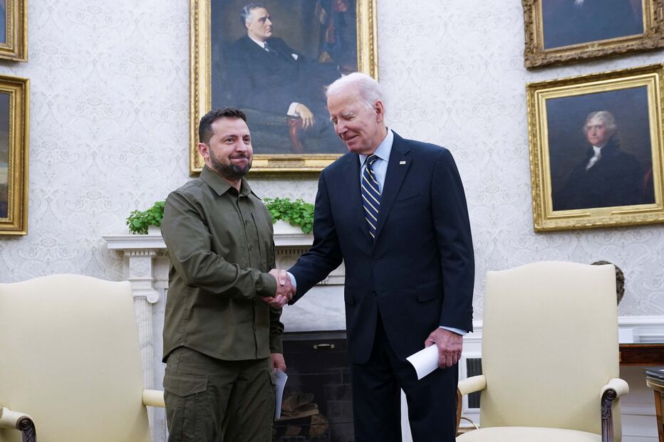 Zelensky é recebido por Joe Biden na Casa Branca