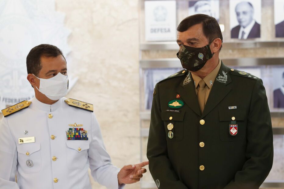 Almirante Almir Garnier e o General Paulo Sergio