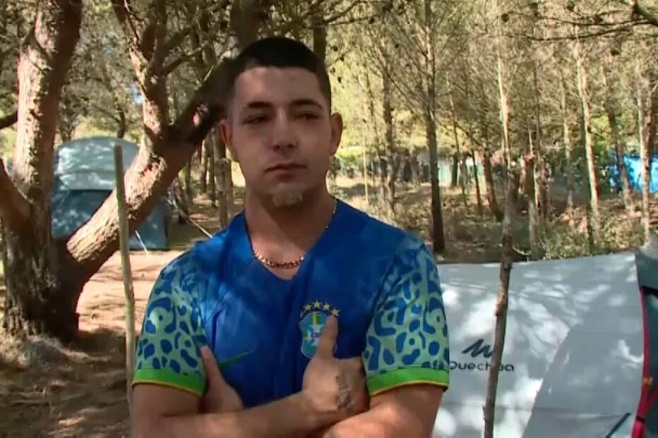 Nelson Ferreira vive numa tenda na Quinta dos Ingleses há cerca de dois anos