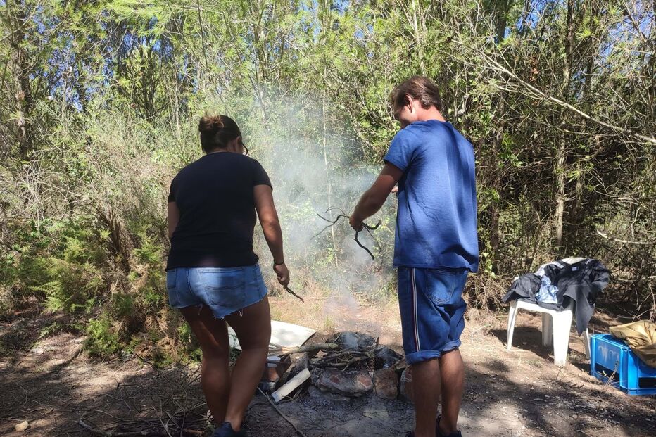 Várias pessoas vivem agora em tendas na QUinta dos Ingles, perto da praia de Carcavelos