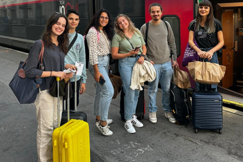 Jovens que estão hoje no Tribunal Europeu dos Direitos Humanos