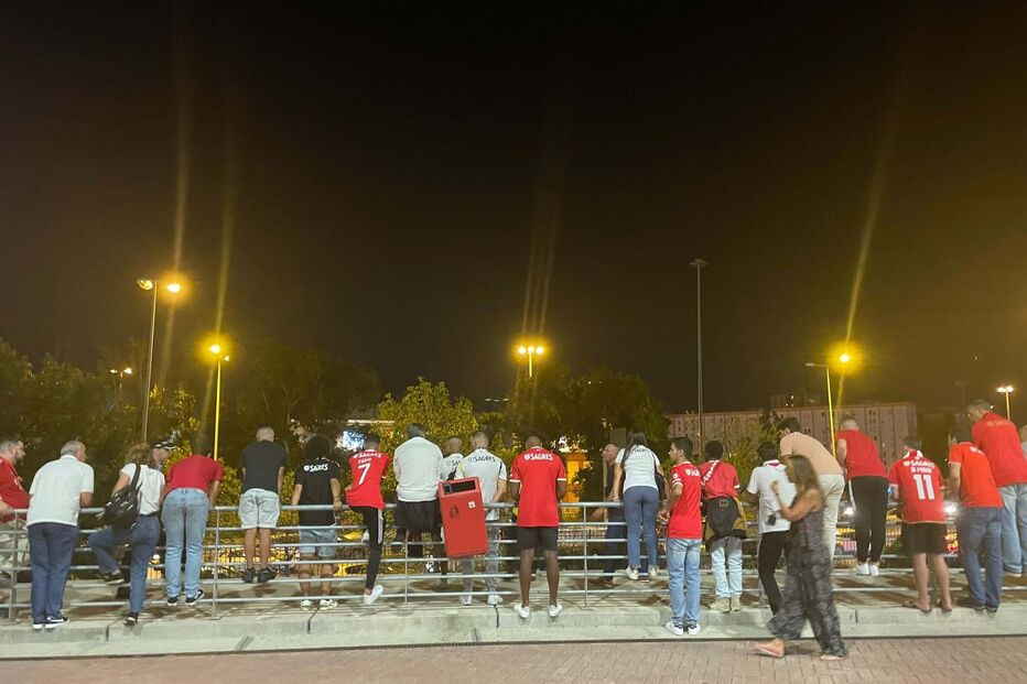 Adepto sente-se mal no final do Benfica-FC Porto