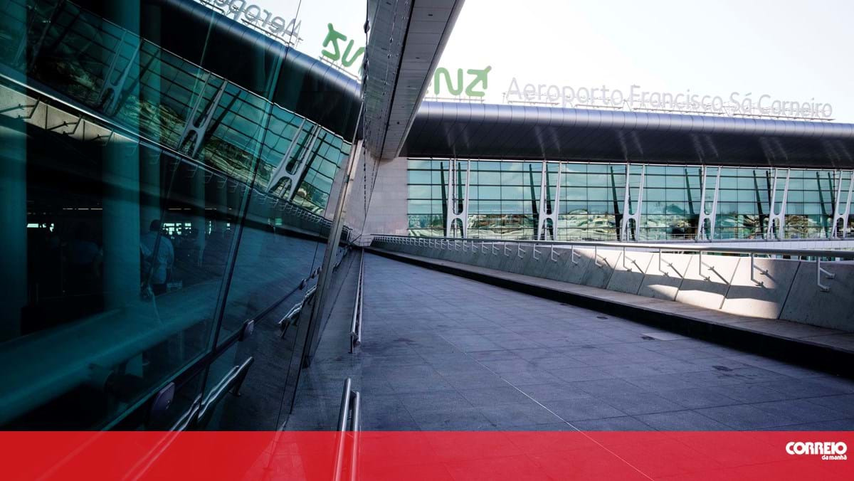Avião aterra de emergência no aeroporto do Porto – Portugal