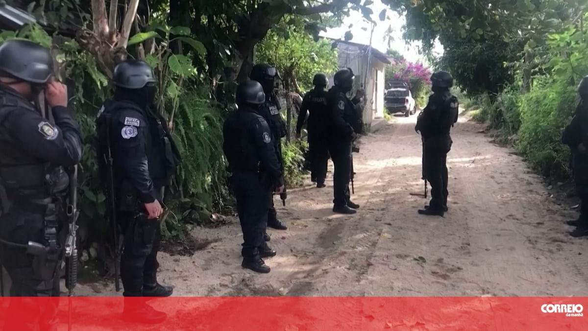 Emboscada Mata Pelo Menos 13 Polícias No México Vídeos Correio Da Manhã 8798