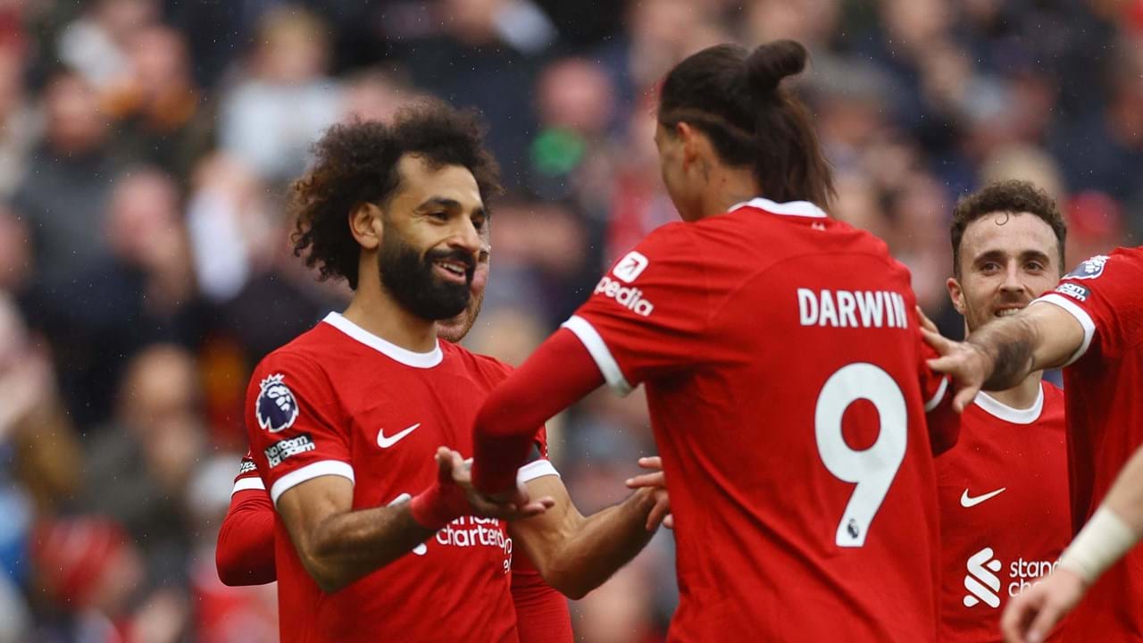 Campeonato inglês: Salah faz dois e Liverpool derrota Everton