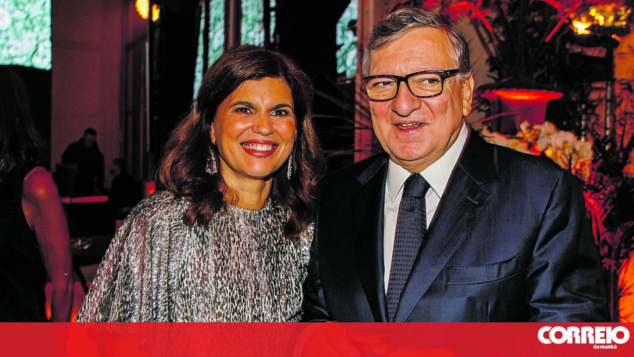 Durão Barroso celebrates 70th birthday in Lisbon surrounded by political and business figures. Luís Montenegro among the guests