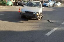 Fuga à polícia resulta em colisão entre uma moto e carro em Caxias