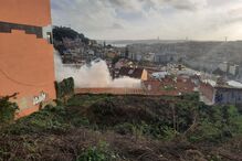 Incêndio num carro elétrico obriga a evacuar prédio de três andares