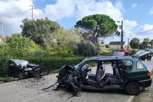Quatro feridos em colisão entre dois carros em Soure