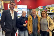 A equipa da CMTV com Fernando Andrade no quiosque Avenida