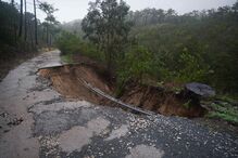 Aluimento de estrada em Alcobaça