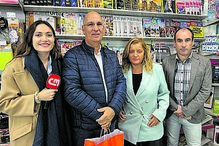 Jornalistas da CM/CMTV no ponto de venda Flavimpério