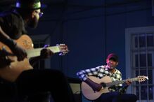 Guitarristas Jorge Almeida e Bau