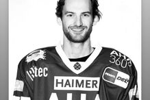 Ryan Wolfe reage à morte do noivo