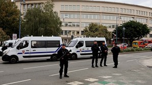 Escola de Arras, em França, evacuada devido a ameaça de bomba