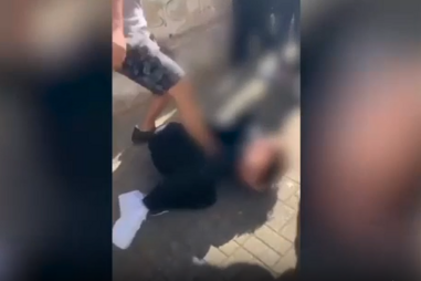 Agressões dentro de escola em armadilha a aluno novo