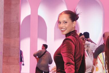 Aos 20 anos, Margarida Corceiro é uma das atrizes mais mediáticas da nova geração e uma das figuras principais  na nova temporada de ‘Morangos com Açúcar’, que estreia dia 23 na TVI e na Prime Video, da Amazon Em cima:  a atriz em ‘Morangos com Açúcar’, em que interpreta Gabi, a miúda mais popular do liceu