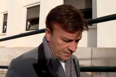 Descrição sobre estado de corpo de Sara Carreira faz com que Tony Carreira e Fernanda abandonem sala de audiências