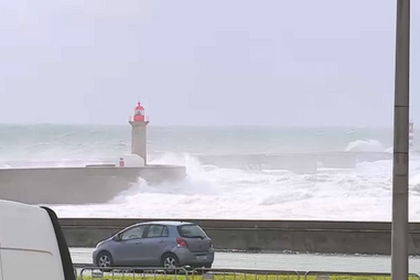  Distrito do Porto sob aviso amarelo devido à agitação marítima e fortes rajadas de vento 