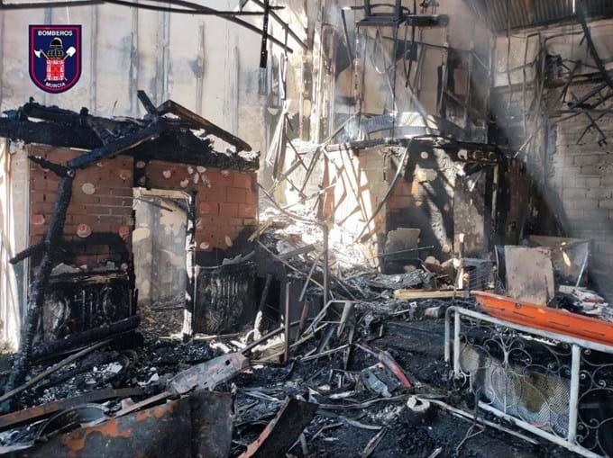 Interior da discoteca que ficou destruída após incêndio em Murcia