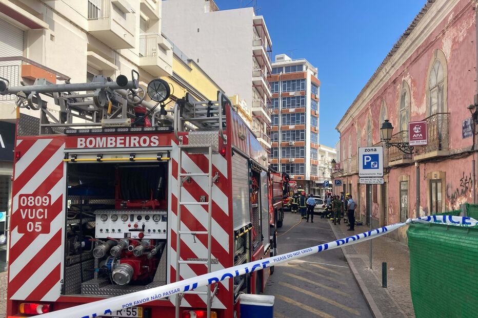 Fogo em restaurante em Faro