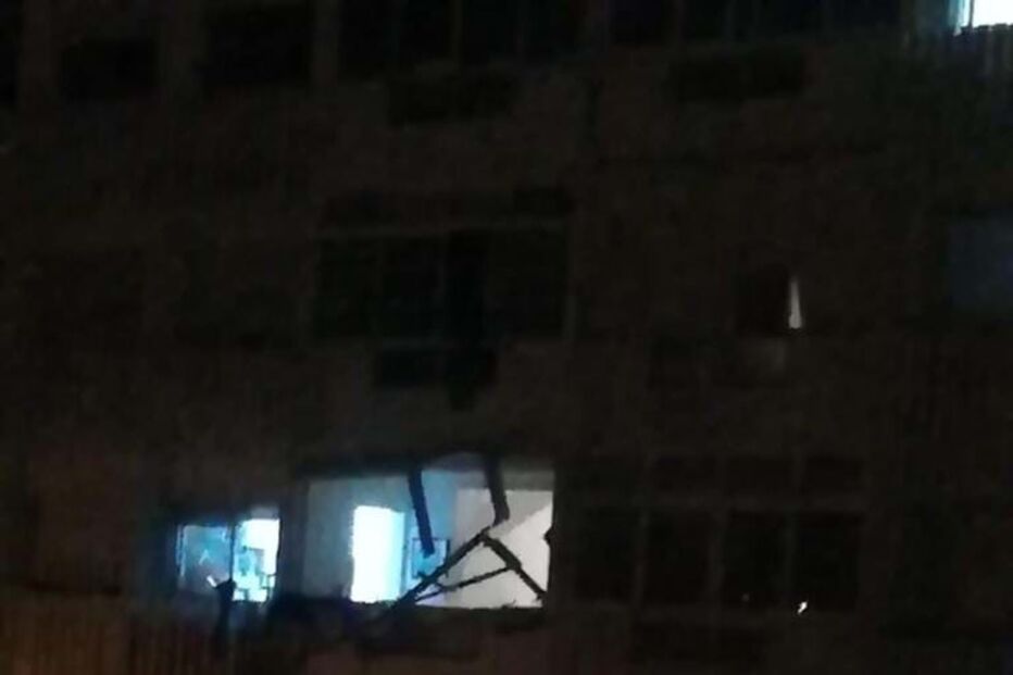 Varanda explode no Monte da Tapada em Agualva