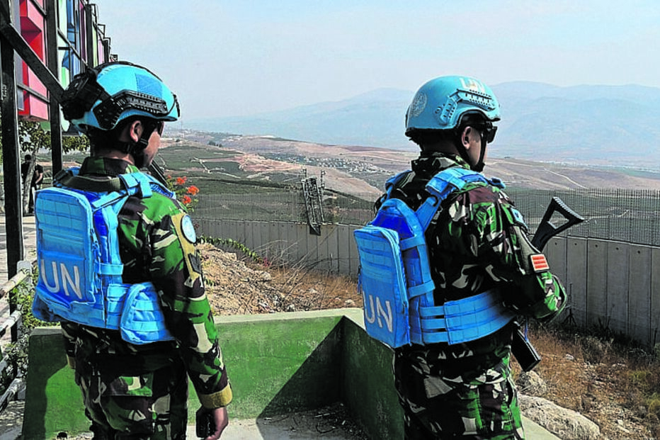 ‘Capacetes azuis’ da ONU monitorizam a fronteira entre o Líbano e Israel, onde se teme que seja aberta uma nova frente