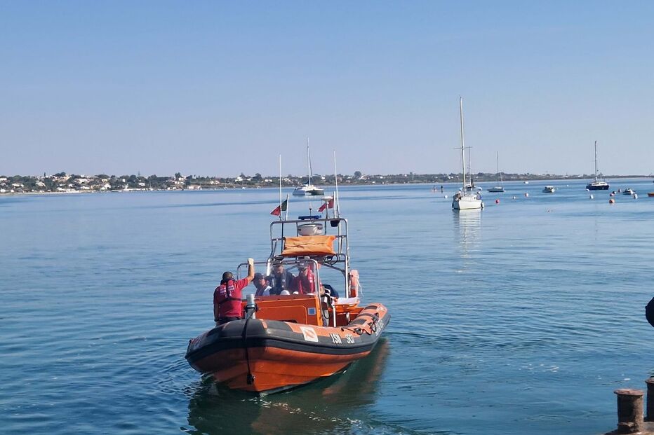 Homem encontrado morto na praia da Armona Ria em Olhão