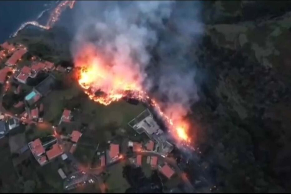 120 turistas retirados de hotel devido a novo incêndio na Calheta
