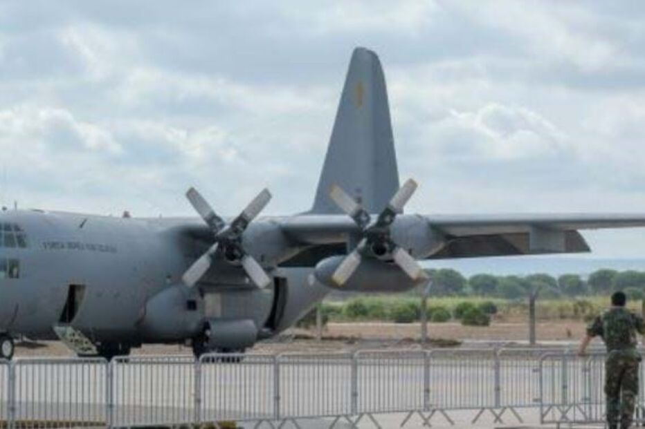 Avião C-130