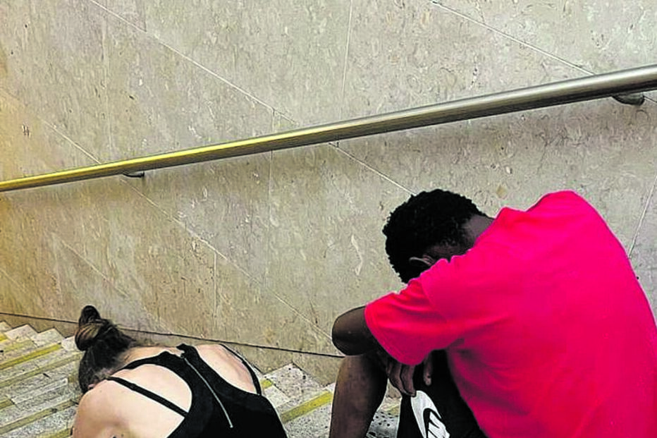 Escadarias da estação de Metro de Moscavide