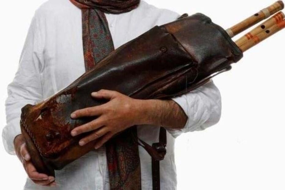 Saco de flautas de conhecido músico e compositor português 