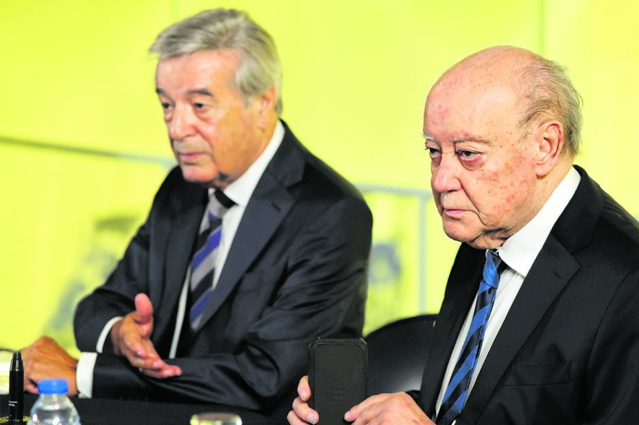 Presidente Pinto da Costa ladeado por Fernando Gomes, gestor da SAD que tem o pelouro financeiro