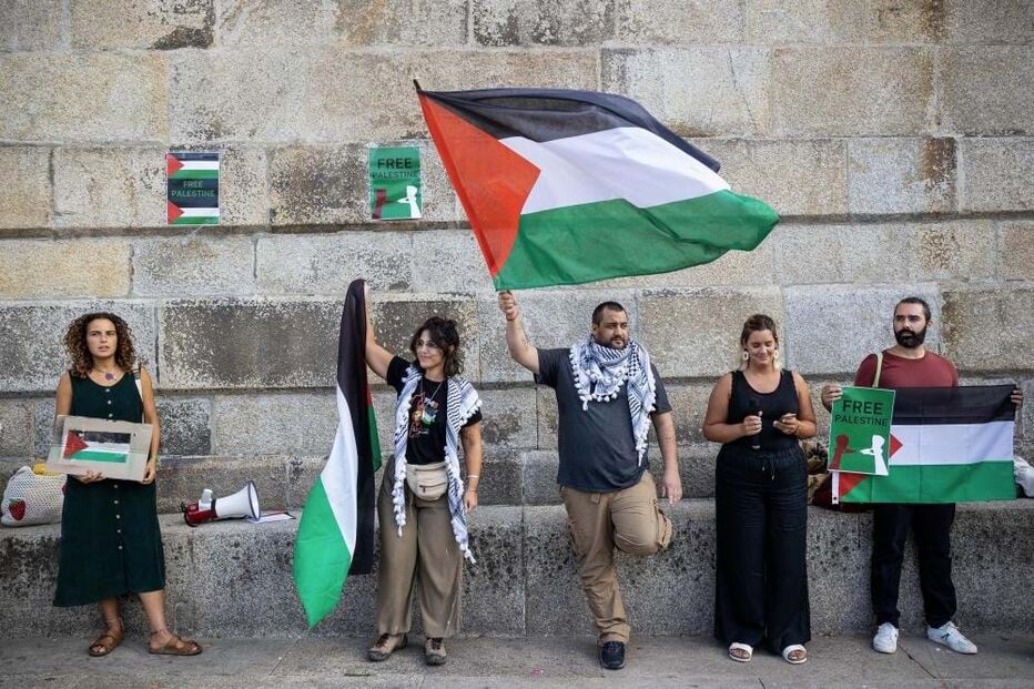 Quase cem pessoas em manifestação pela libertação da Palestina no Porto