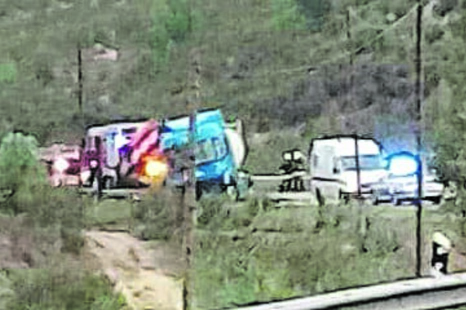 Colisão entre carro e camião mata futebolista  