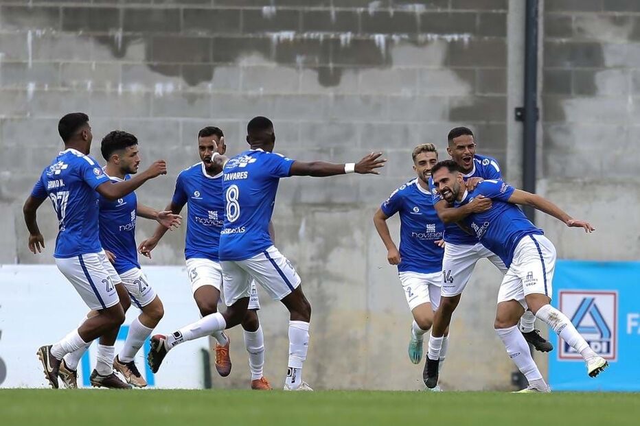 Jogadores do Paredes festejam golo frente ao Moreirense